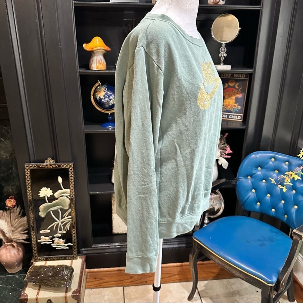 Nike Green  Glitter Crewneck Sweatshirt Size Small - Picture 6 of 10